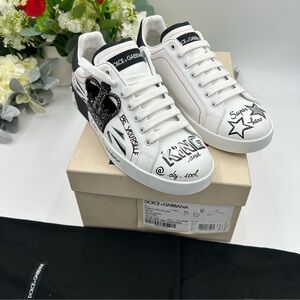 Men’s dolce and Gabbana illustrated leather sneakers size 8, made in Italy